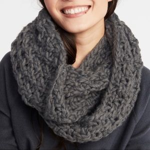 Old Navy Infinity Scarf & Hat Set